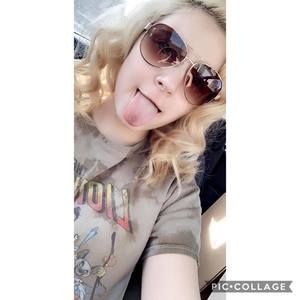 Meet your Posher, Alexis